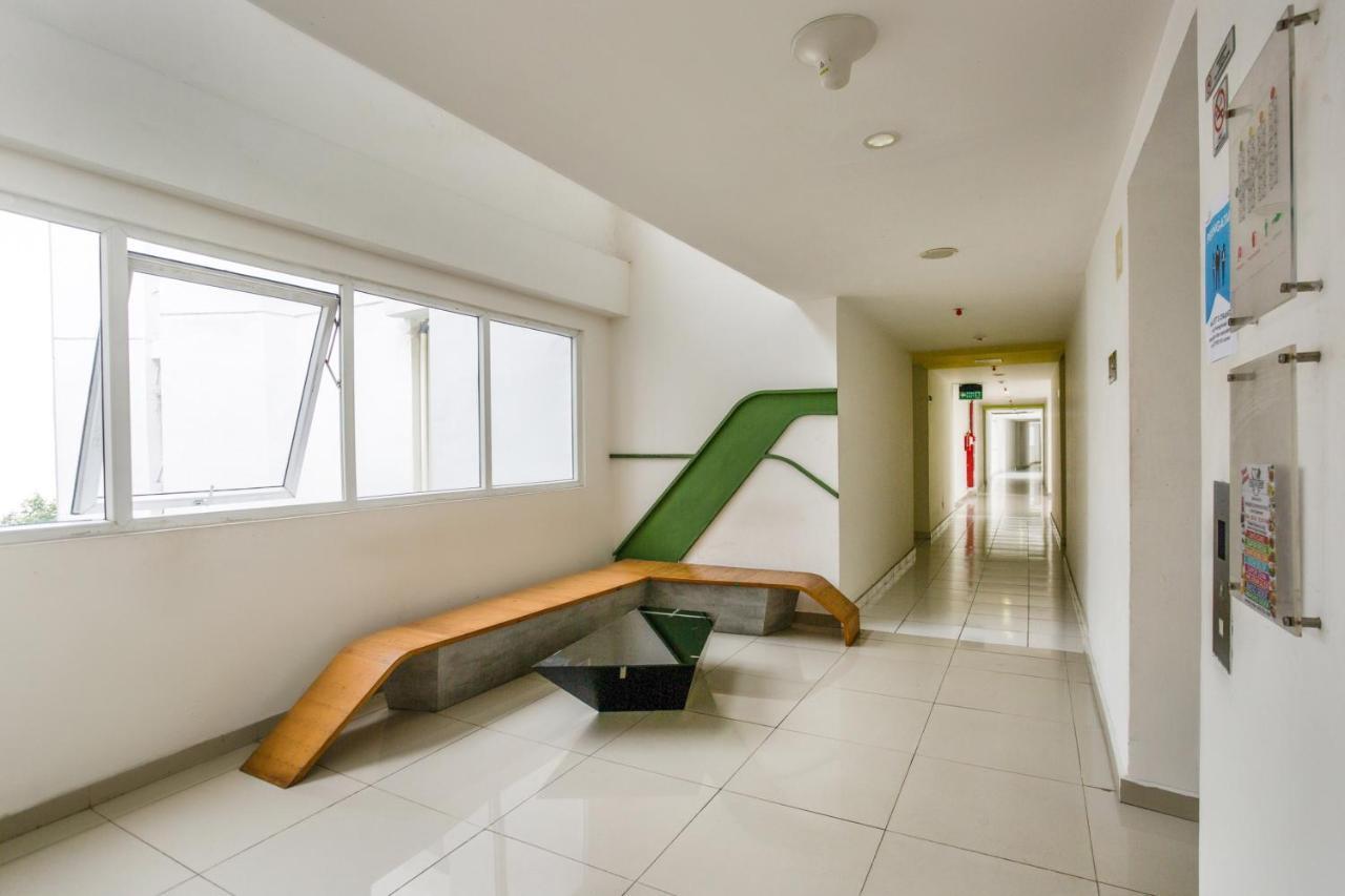 Oyo 3247 Afira Rooms Aeropolis Тангеранг Экстерьер фото